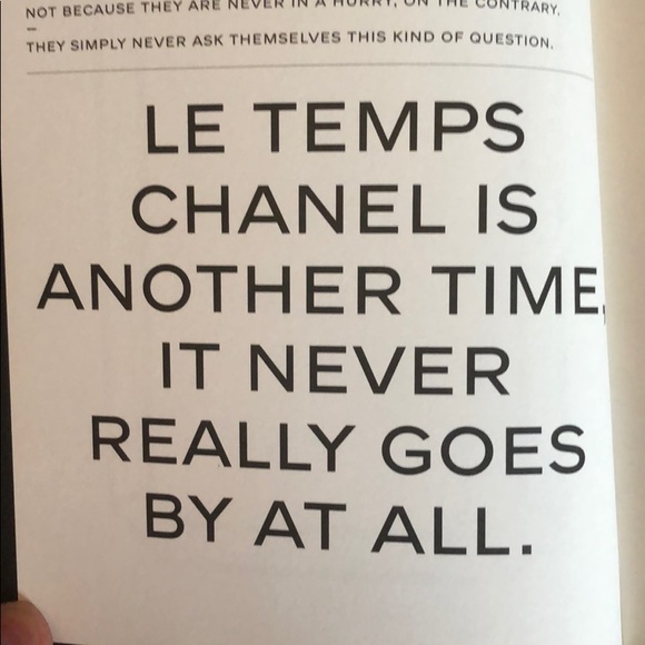 Chanel cartoon watch book - Picture 4 of 5